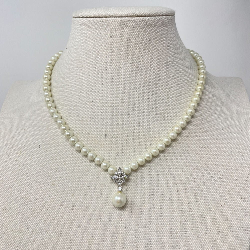 Carolee Faux Pearl Necklace Crystal Floral Pendant Silver Tone Adjustable